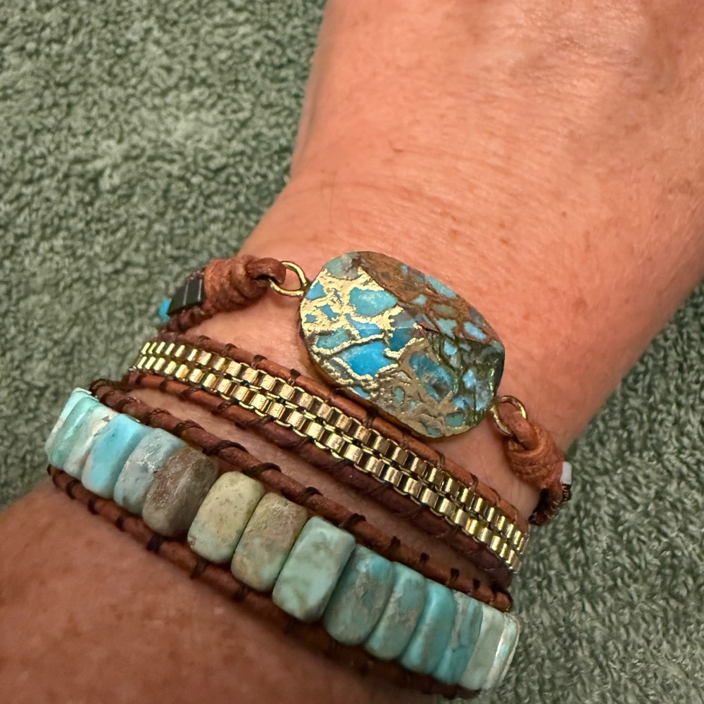 Turquoise and Brown Beaded Bracelet - Picture 1 of 6